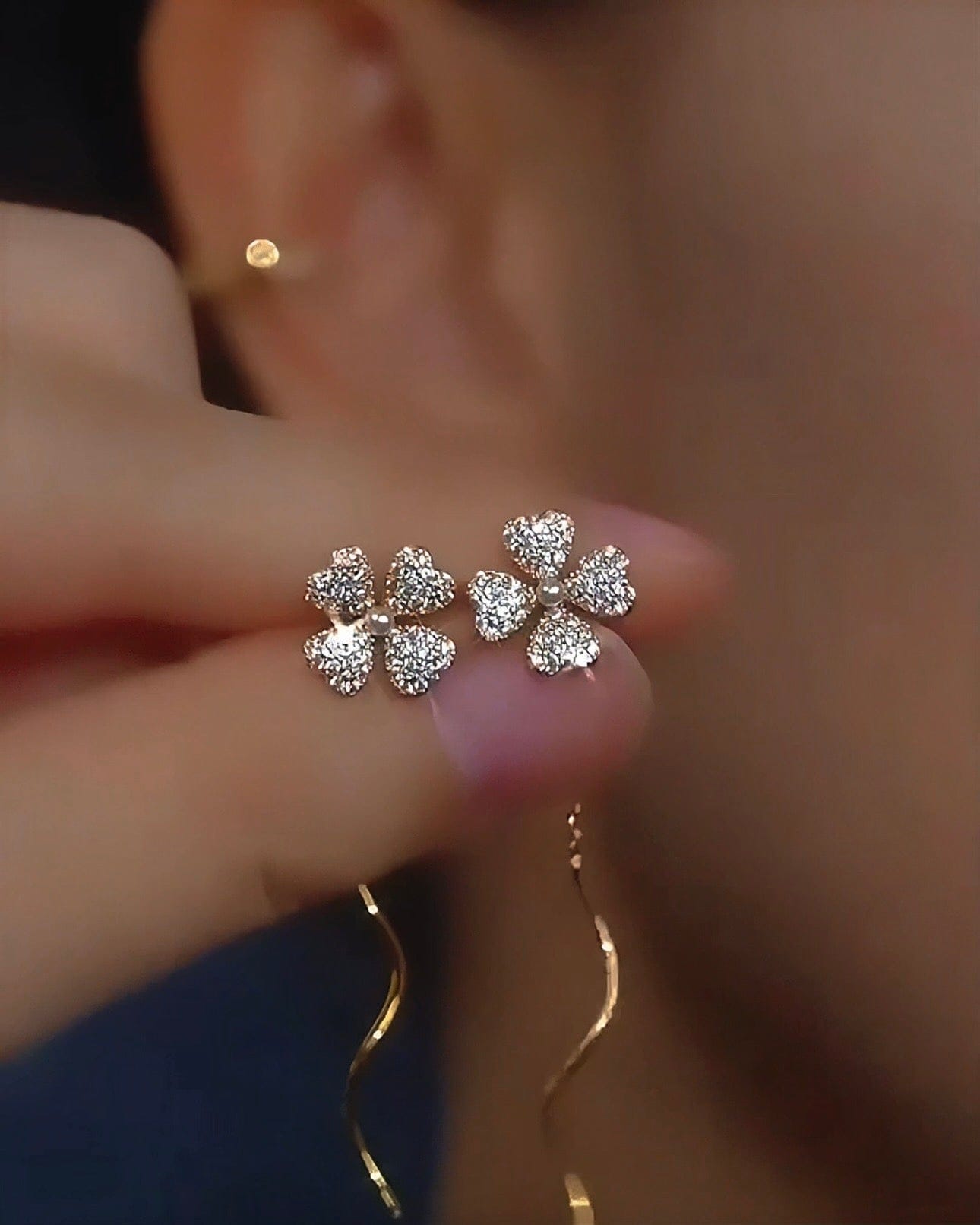 Valeria Montes Pendientes con flor brillante para mujer