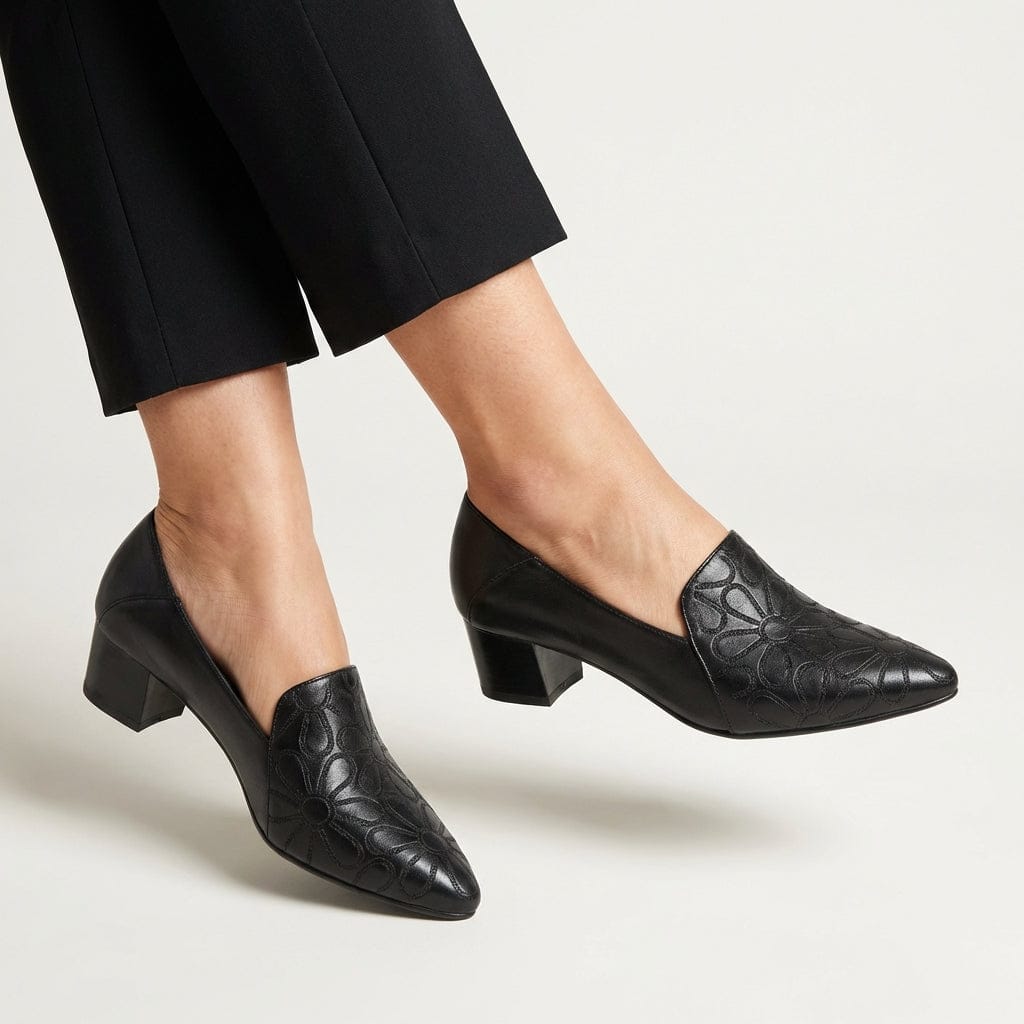 Valeria Montes 34 / Negro Sonia | Zapatos de salón de piel suave con bordados