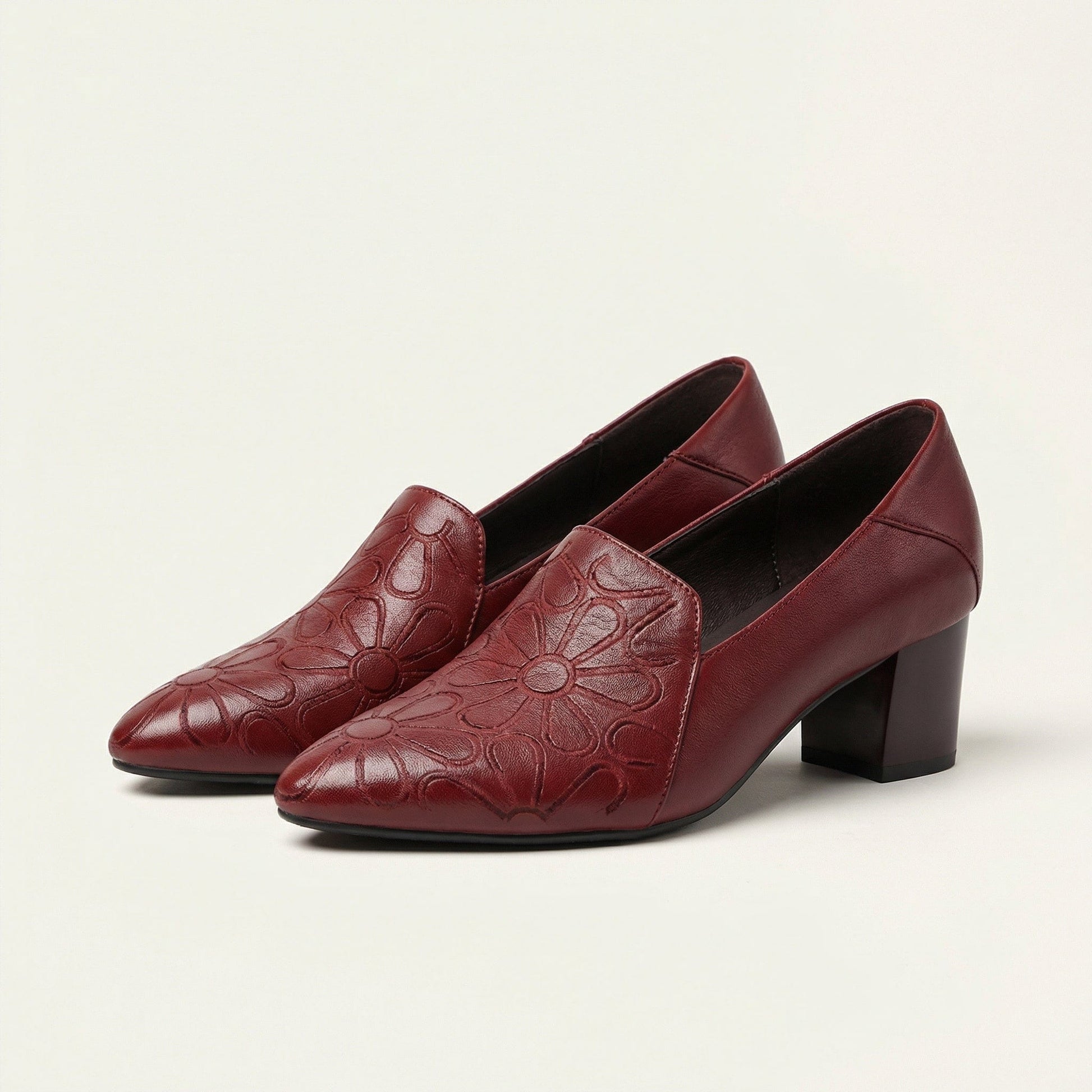 Valeria Montes 34 / Rojo Sonia | Zapatos de salón de piel suave con bordados