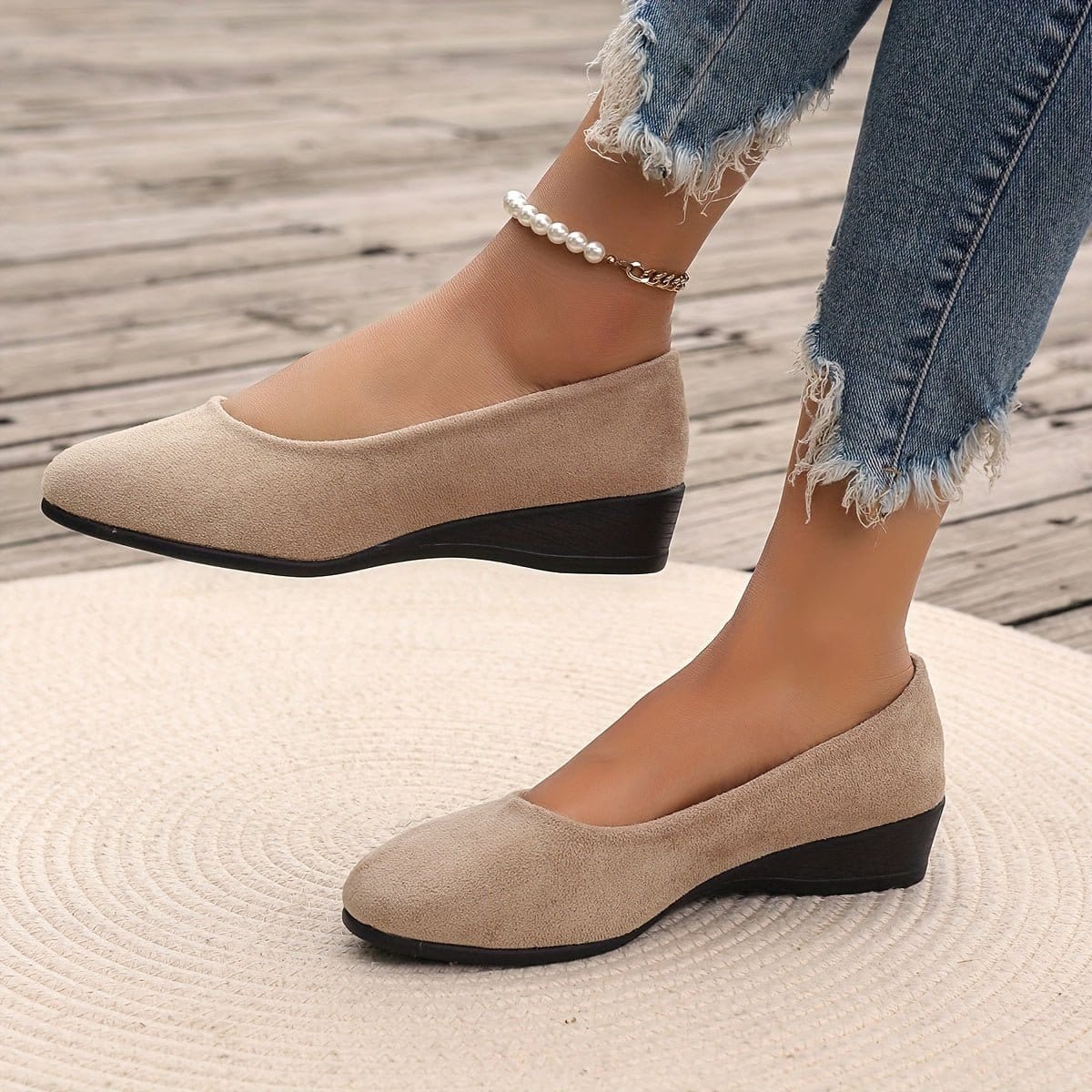 Valeria Montes Beige / 36 Eliana | Cómodas bailarinas con tacón compensado
