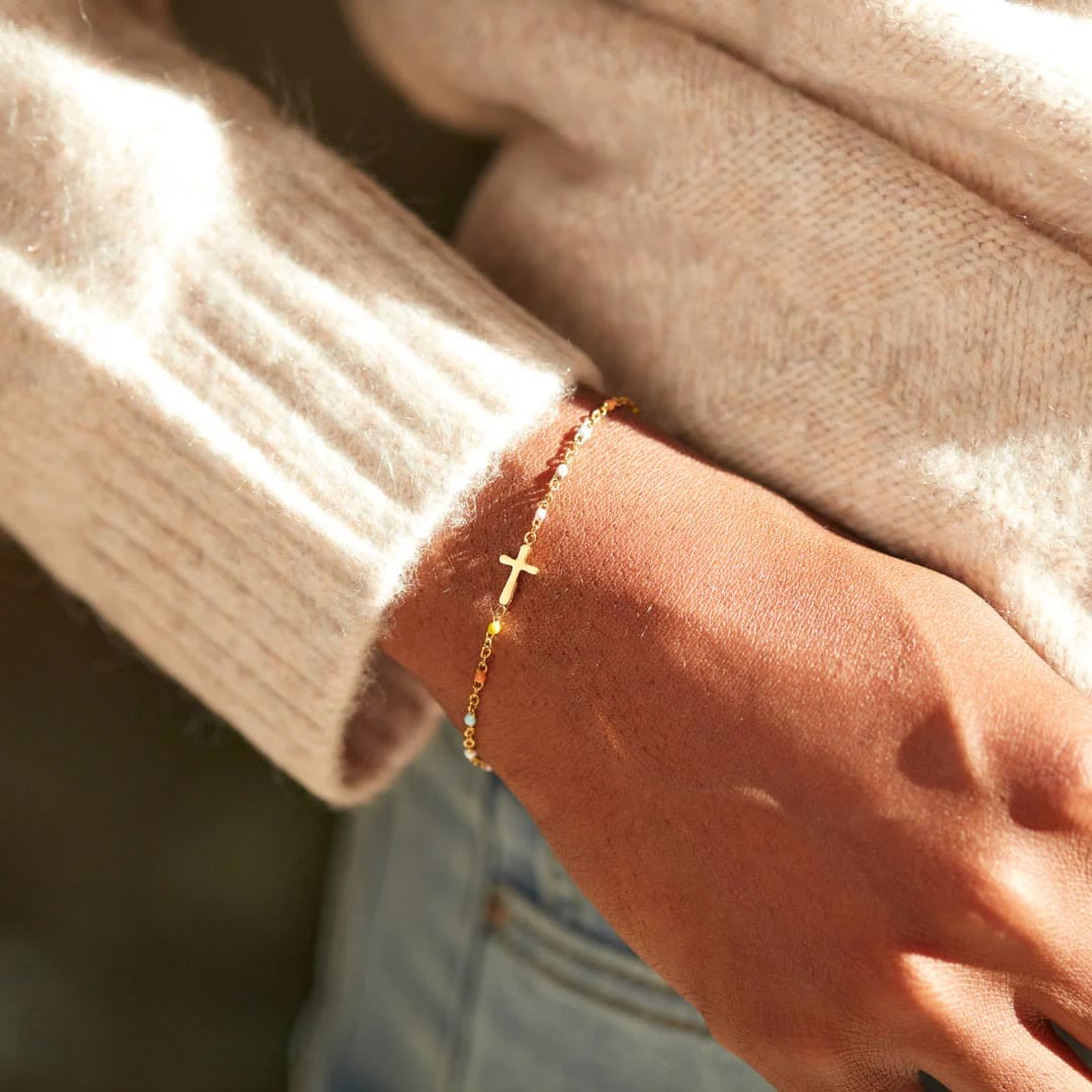 Valeria Montes bracelet Pulsera con Cruz Minimalista y Delicada
