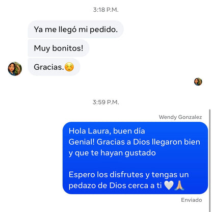 Valeria Montes Collar Sagrado Corazón de Jesús Original