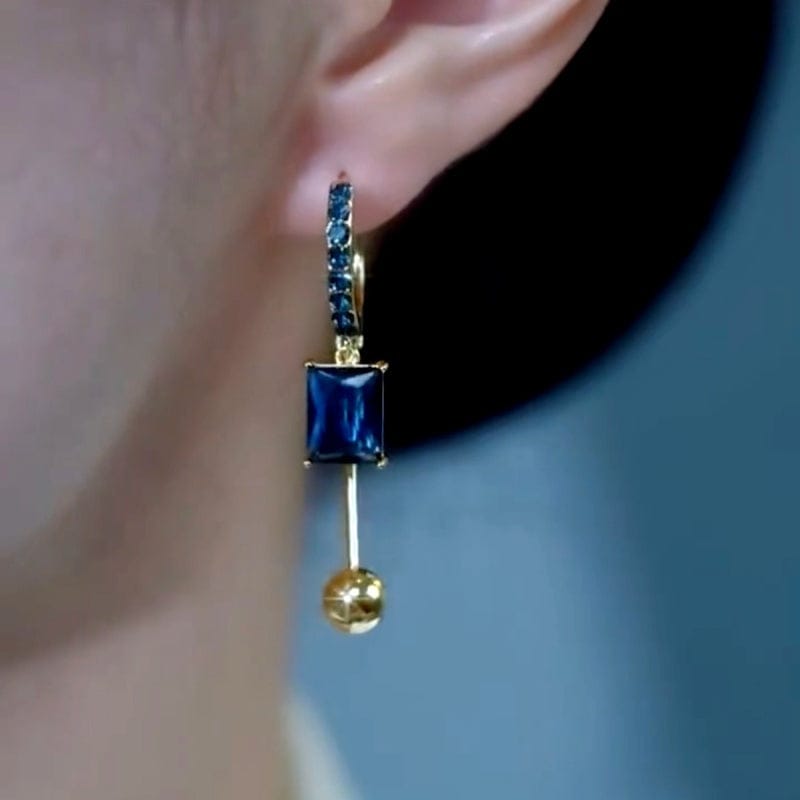 Valeria Montes Earrings Pendientes con Cristales Azules Bañados en Oro 14k para mujer