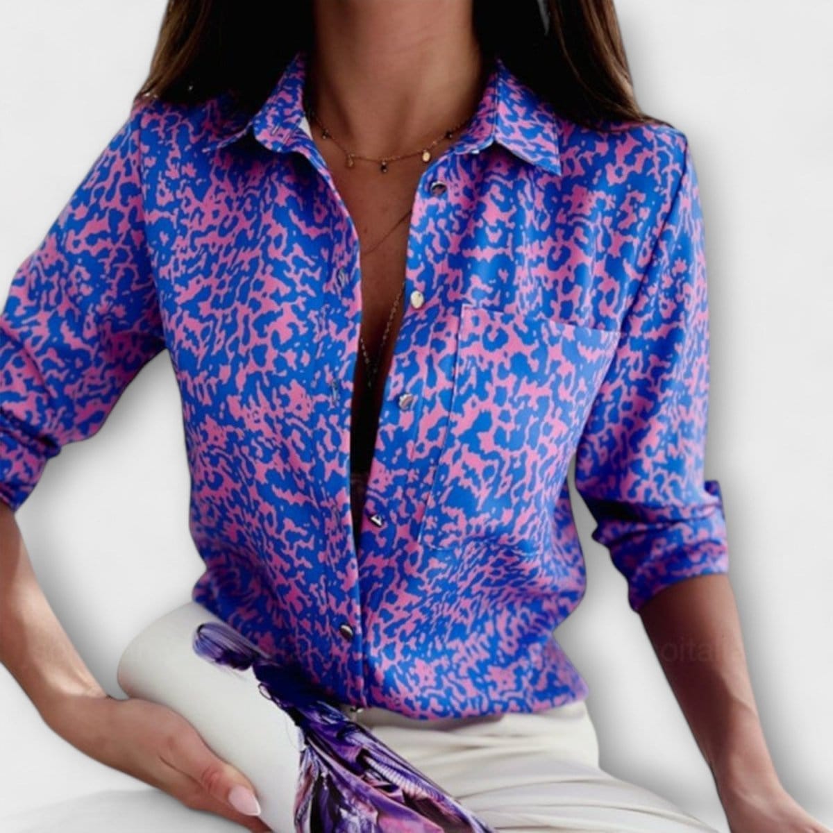 Valeria Montes Flor morada / S BLUSA CON CUELLO CLÁSICO