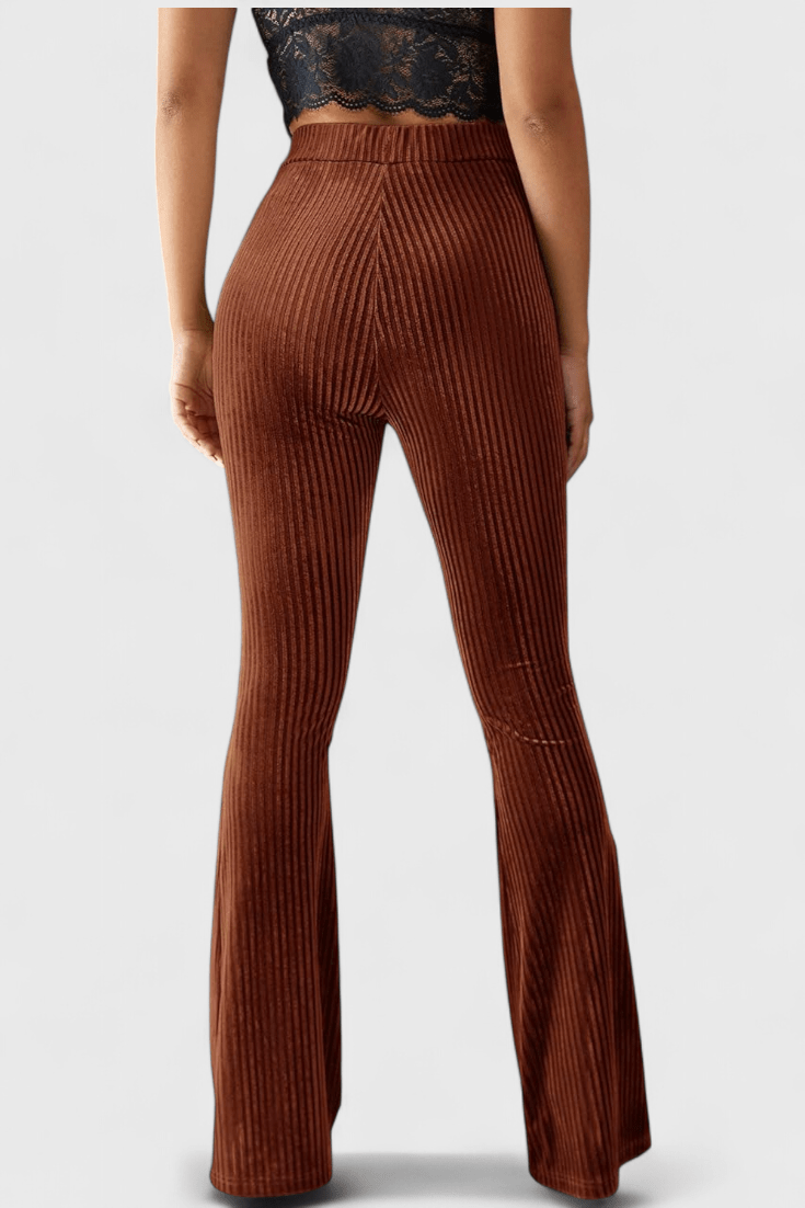 Valeria Montes Liset | Pantalones Acampanados de Pana