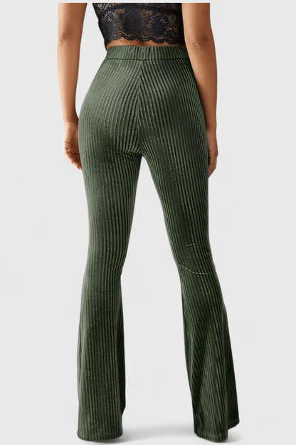 Valeria Montes Liset | Pantalones Acampanados de Pana