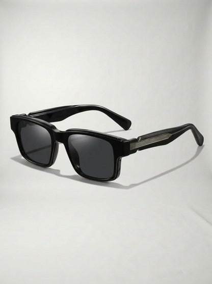 Valeria Montes Negro Gafas de Sol OMNI