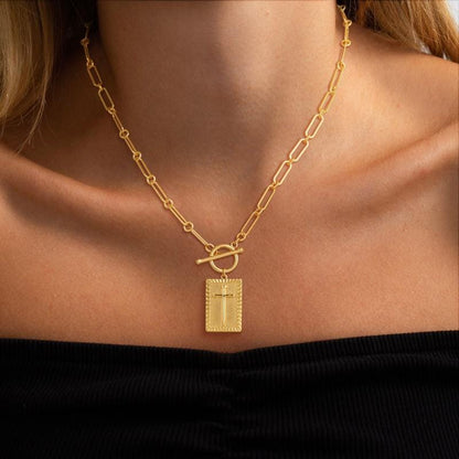 Valeria Montes Oro El Collar con Colgante Eterno (1+1)