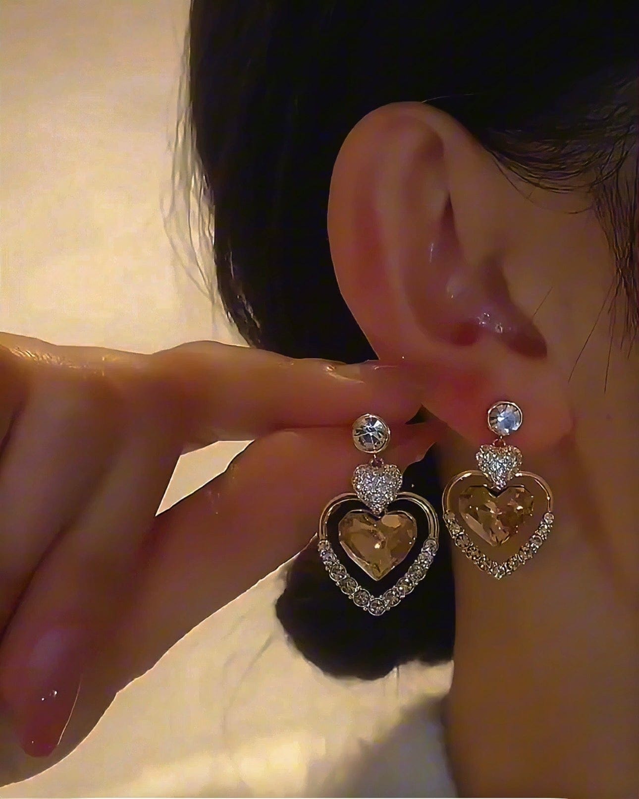 Valeria Montes Pendientes colgantes con forma de corazón