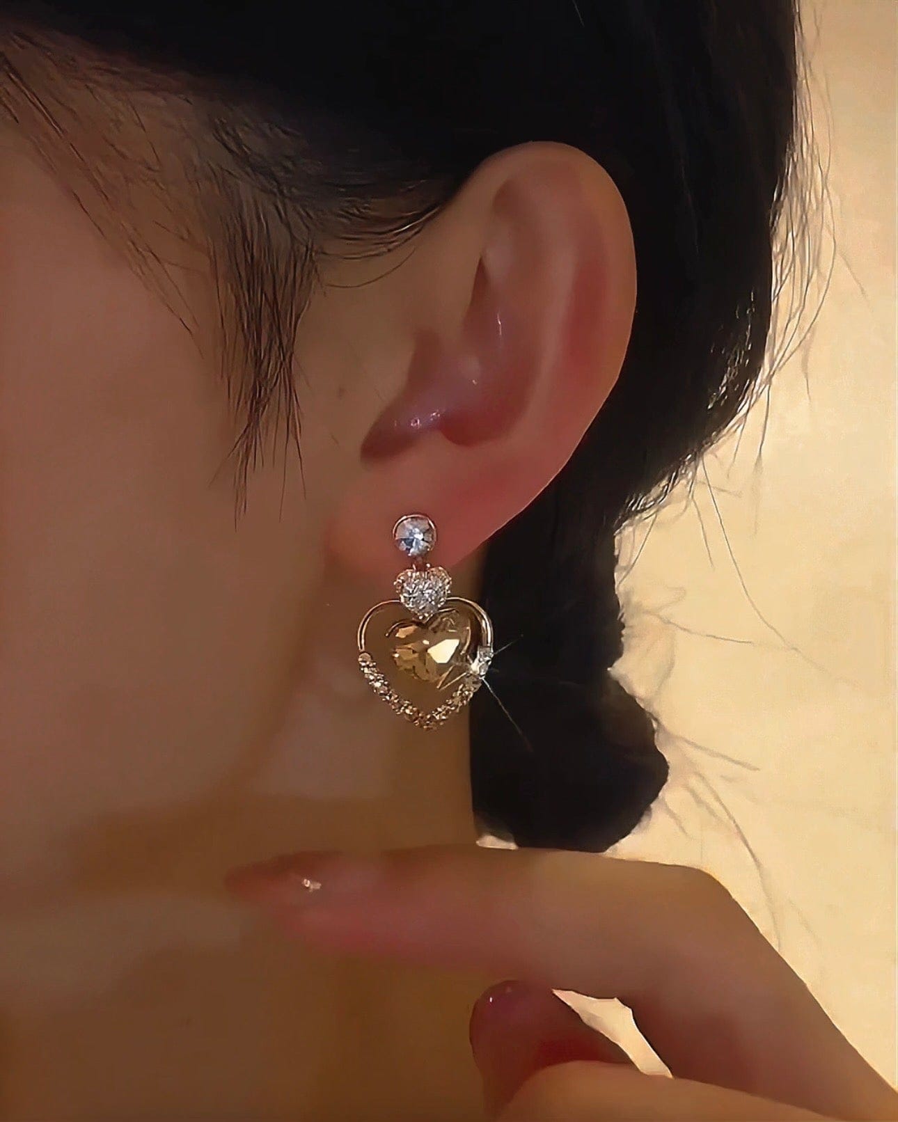 Valeria Montes Pendientes colgantes con forma de corazón