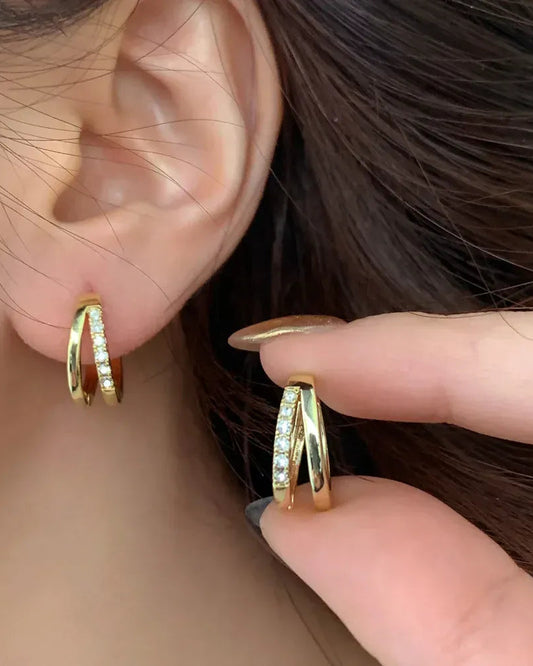 Valeria Montes Pendientes con Doble Aro Dorado y Brillantes para mujer