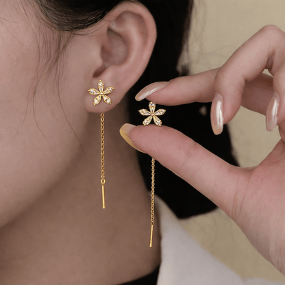 Valeria Montes Pendientes de hilo adornados con delicadas flores