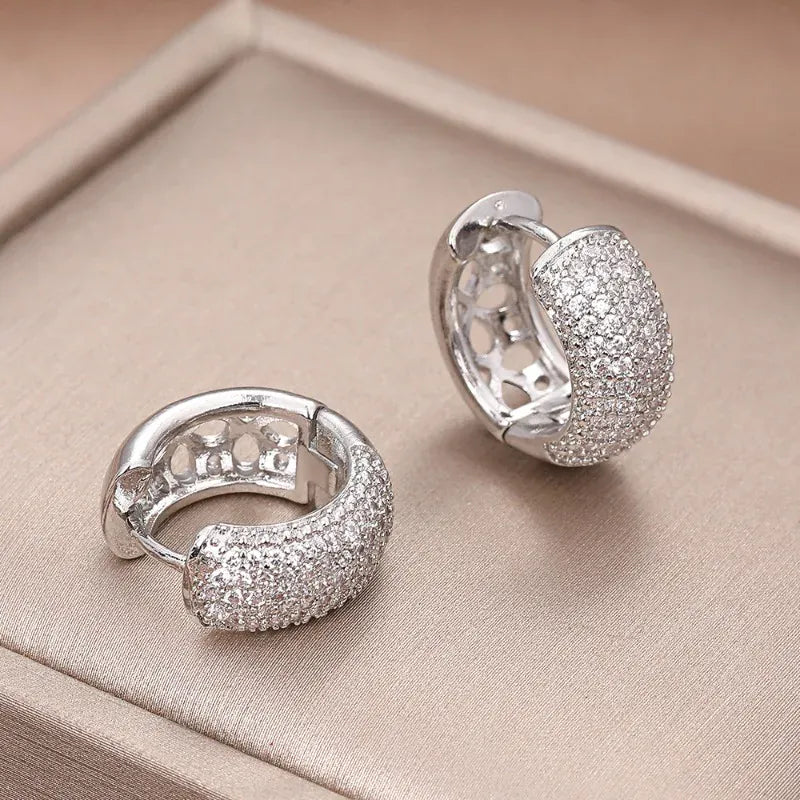 Valeria Montes Pendientes de plata de ley 925 con circonita cúbica para mujer, pendientes circulares redondos pequeños de diseño vintage, joyería hipoalergénica para fiesta