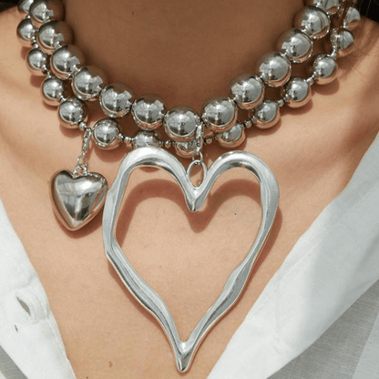 Valeria Montes Plata Conjunto de 2 Collares con Cuentas en Forma de Corazón