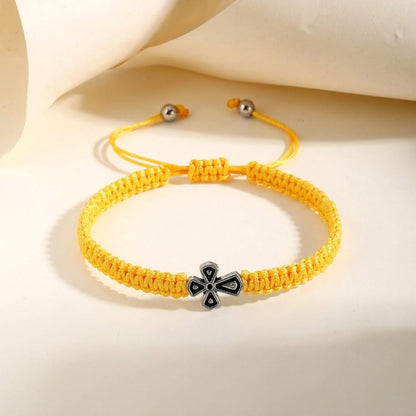 Valeria Montes Pulsera de la Suerte Trenzada Cruz de Jesús