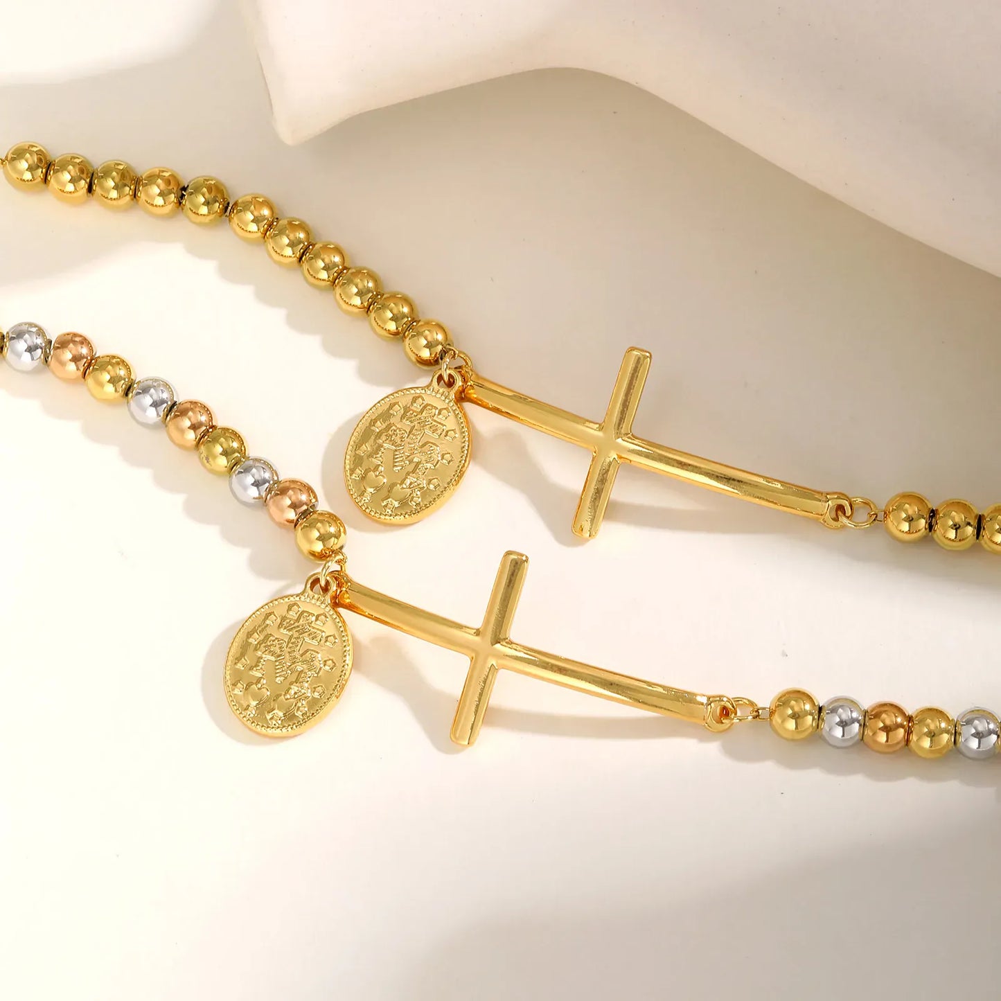 Valeria Montes Pulsera de Placa Ovalada San Benito