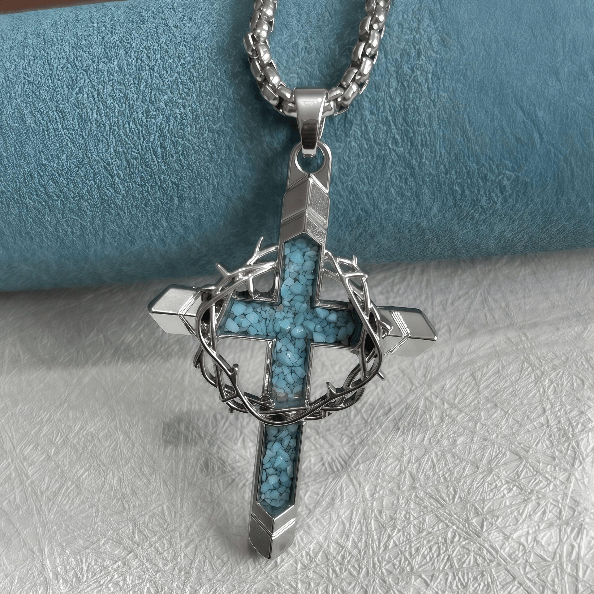 Valeria Montes Religious Jewelry Plata Collar con Cruz de Turquesa y Corona de Espinas