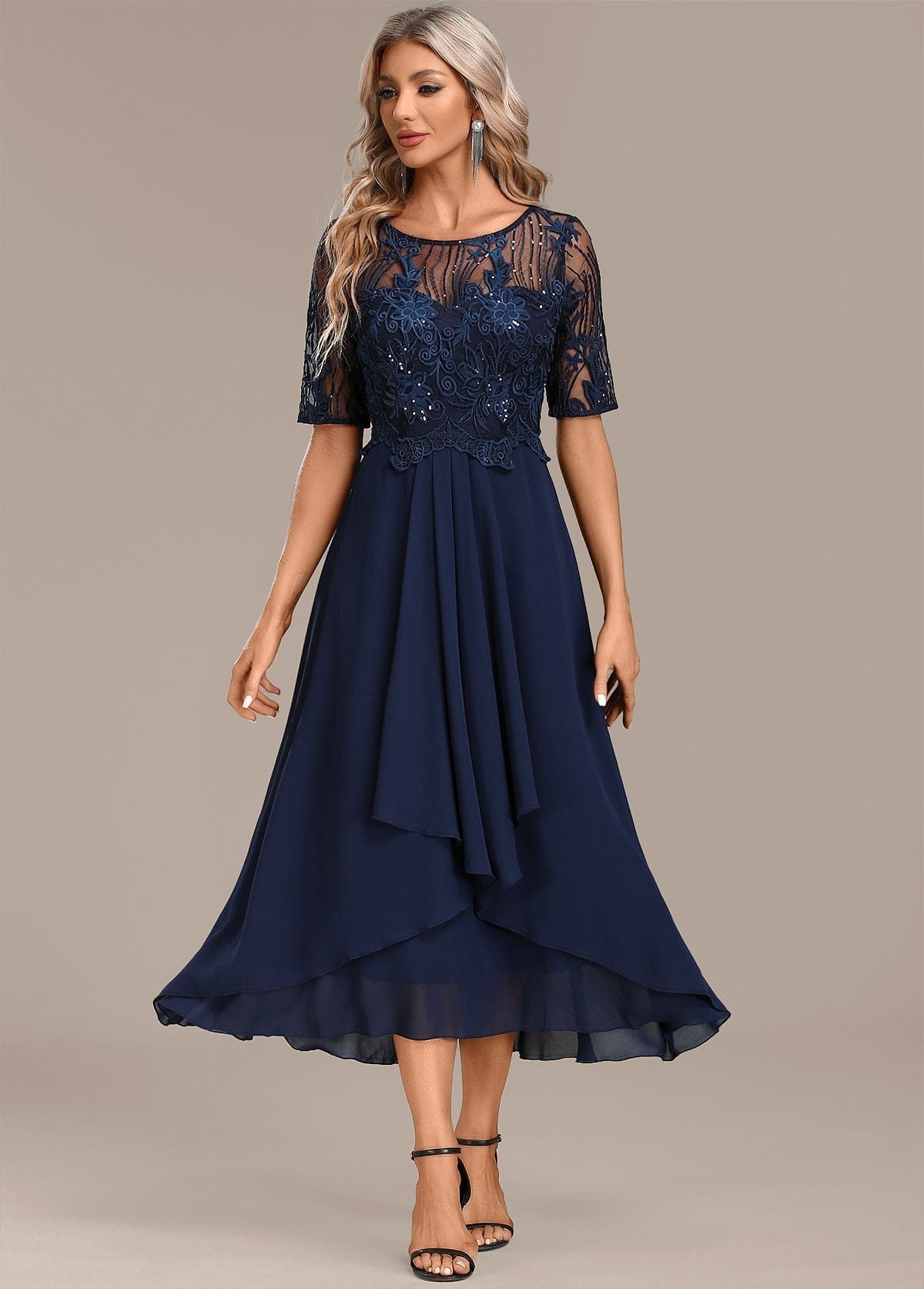Valeria Montes round neck dress Azul Marino / S Vestido Corto de Encaje Azul Marino con Mangas Cortas y Cuello Redondo