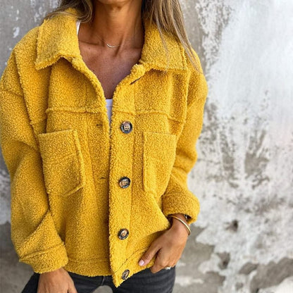 Valeria Montes S / Amarillo Alicia | Acogedora chaqueta de botones