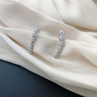 Valeria Montes Silver Pendientes de tuerca con forma de estrella y flor de circón para mujer, aretes de escalada con Piercing de Metal Simple, accesorios de joyería, Color plateado