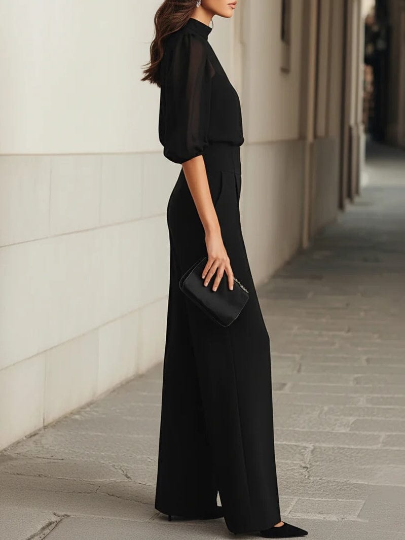 Valeria Montes Valentina | Conjunto de tres piezas en negro, compuesto por un top camisola transparente y unos pantalones de pierna ancha