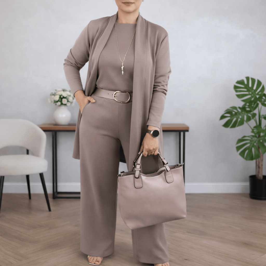 Valeria Montes XS / Marrón Daniela™ | Conjunto de 3 Piezas con Cárdigan Largo