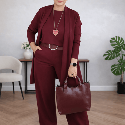 Valeria Montes XS / Rojo Daniela™ | Conjunto de 3 Piezas con Cárdigan Largo